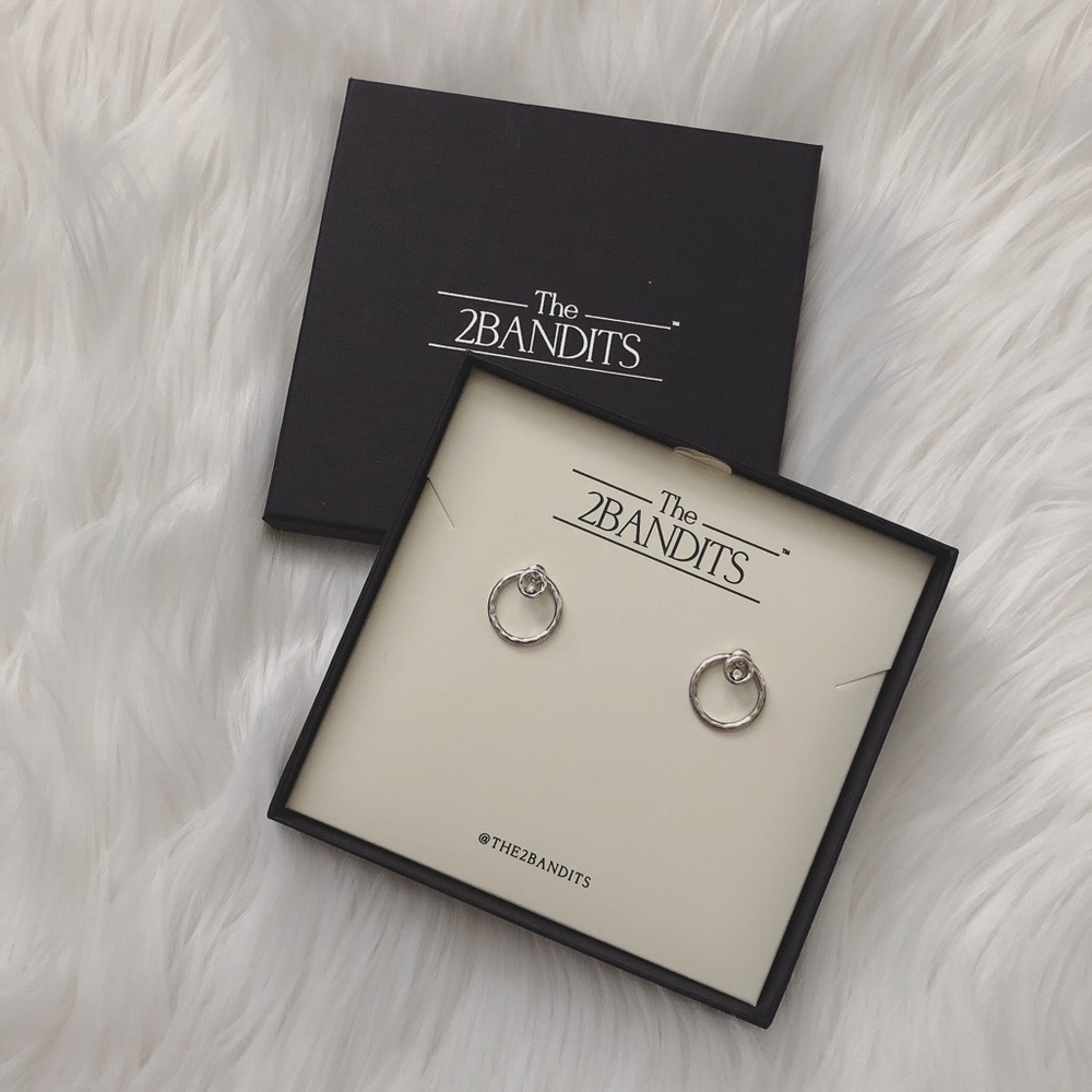 The 2bandits Circle Game Earrings
